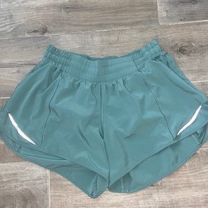 Lululemon Hotty Hot shorts in green